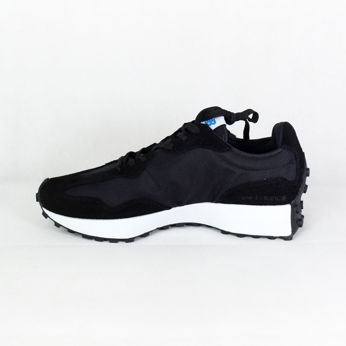 new balance 327 black white mesh